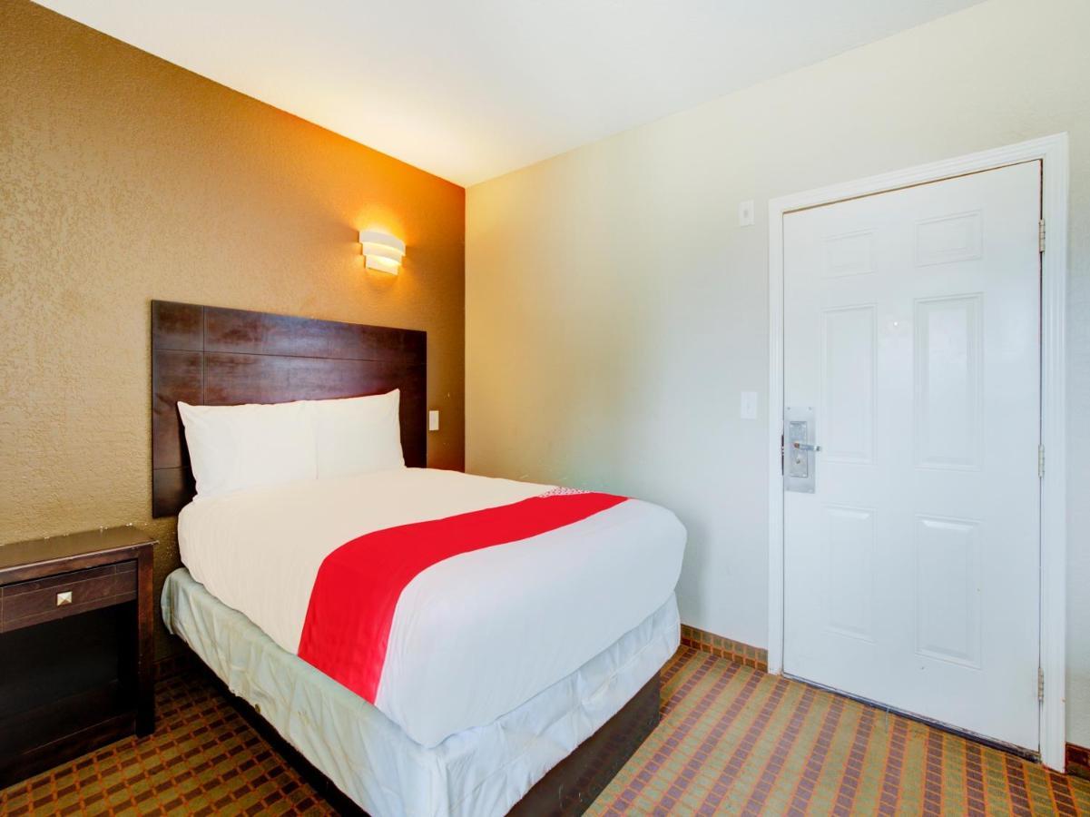 Hotel Dilley Grand Exterior foto