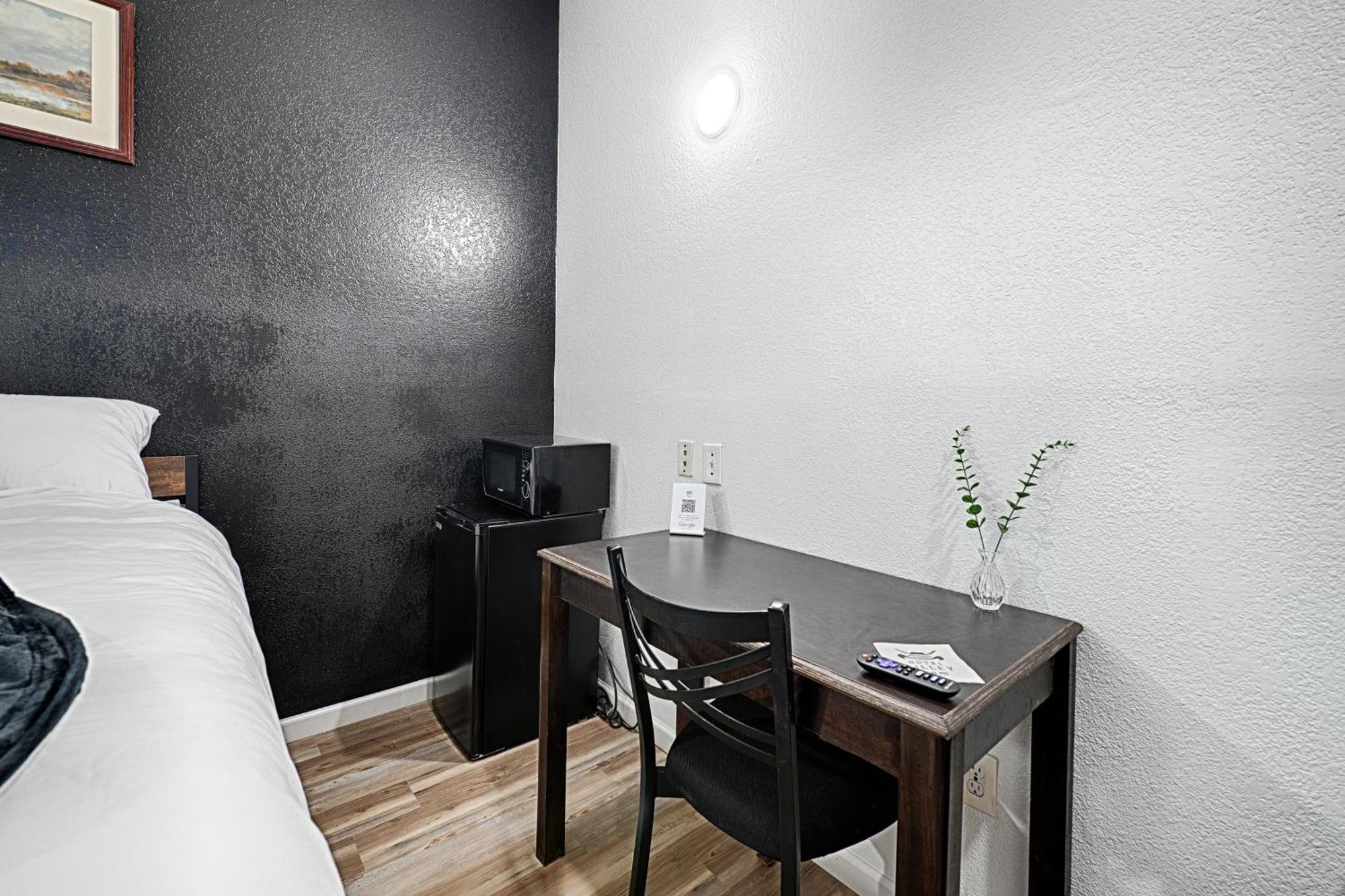 Hotel Dilley Grand Zimmer foto